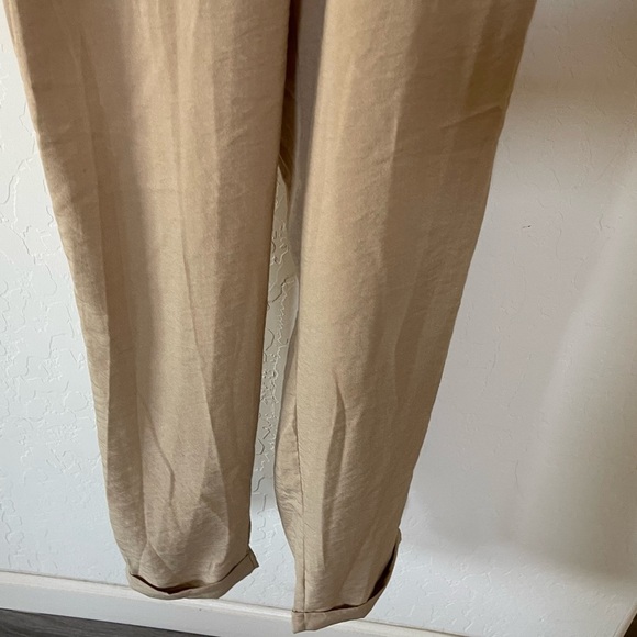 Lush| Tan Paperbag Trousers with tie waist and tapered leg—Size M••• - Picture 3 of 14